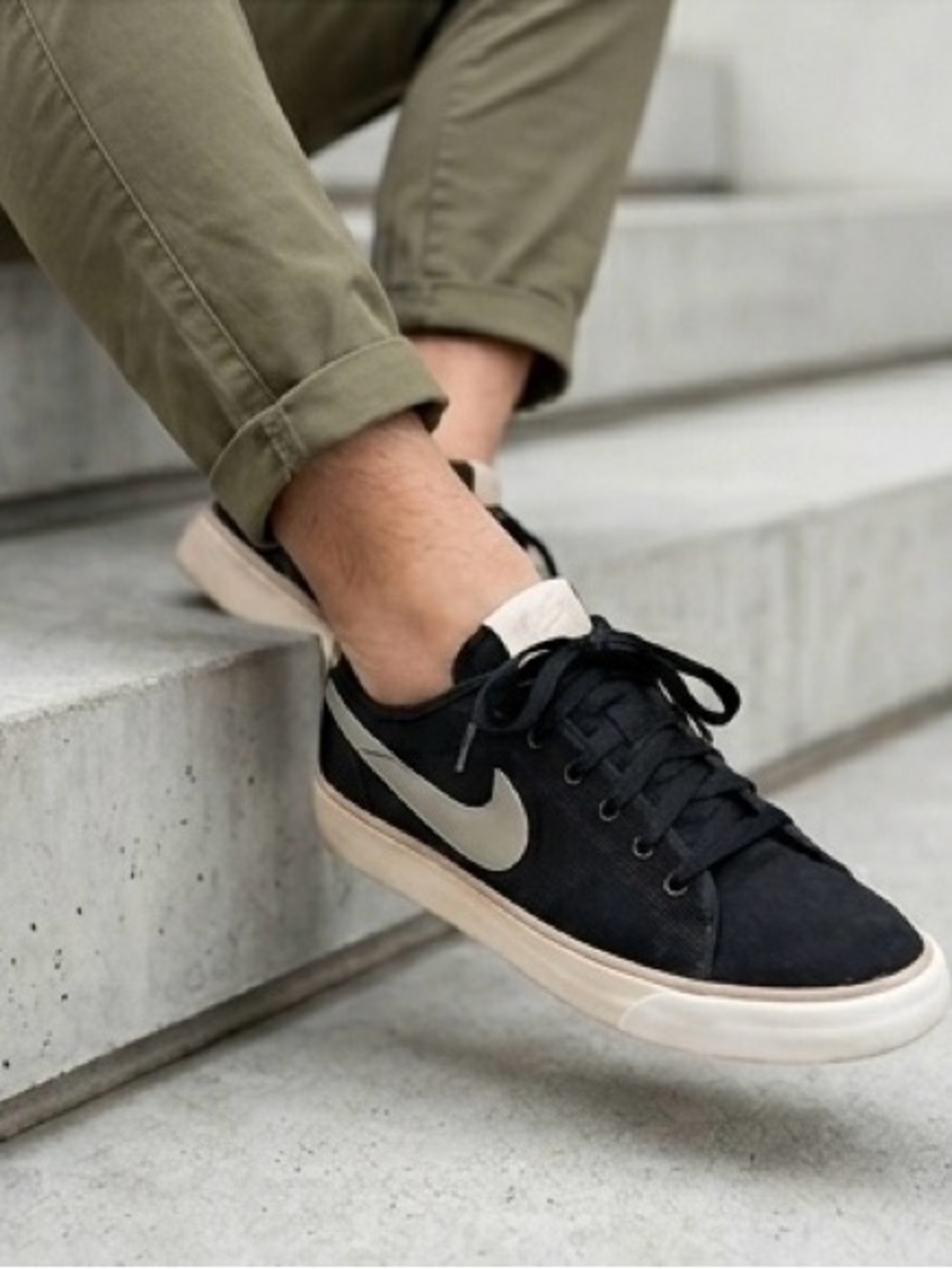 Nike‎ black sneakers. Size 7.5